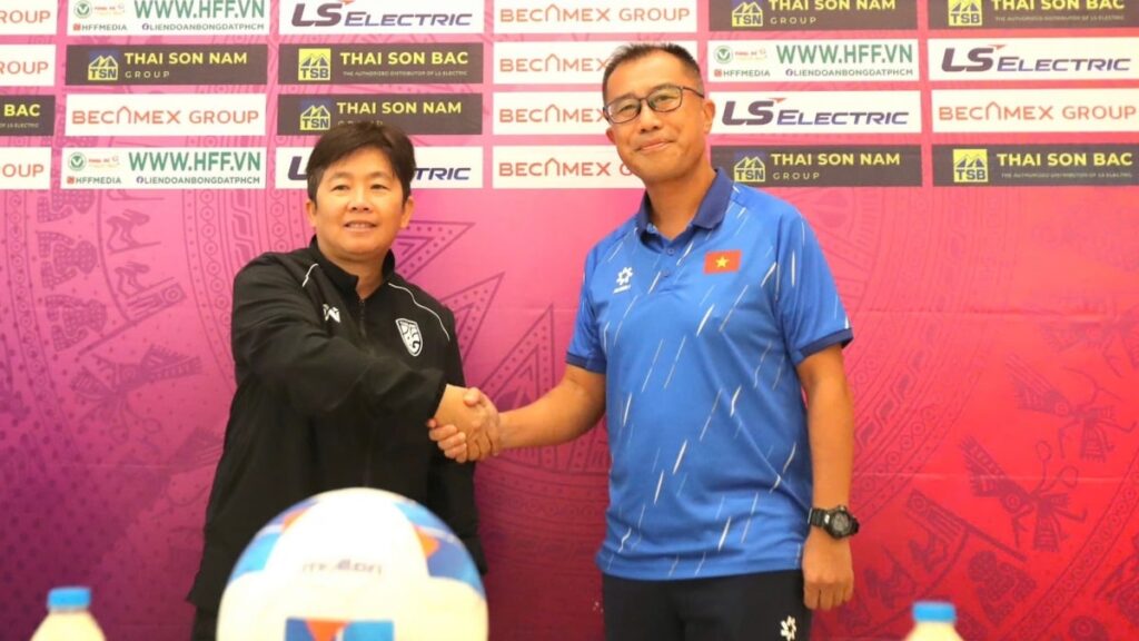 Thông tin về HLV Nuengrutai Srathongvian
